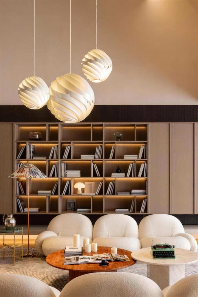 “The Swirl & Light Sanctuary” – An Artistic Private Residence