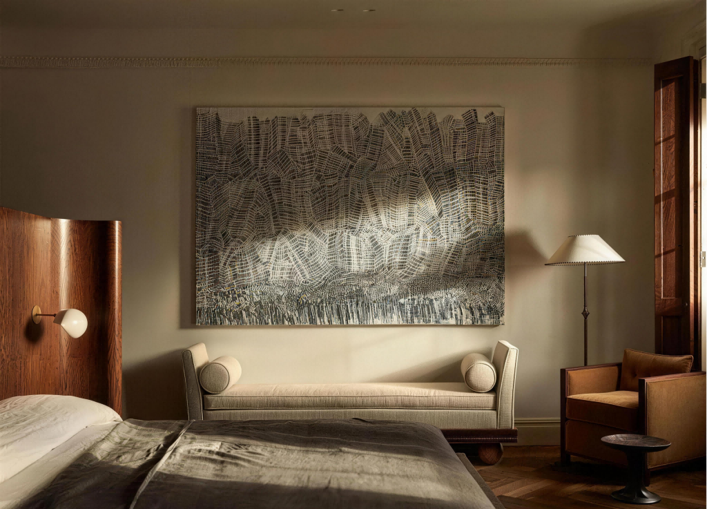 “Twilight Oasis” – A Serene, Vintage-Style Residence (Serengeti Sanctuary)