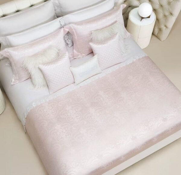 Lishi European Light Luxury Mulberry Silk Bedding Set