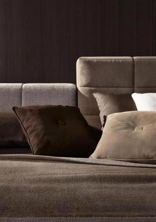 Lishi Lawrence bed
