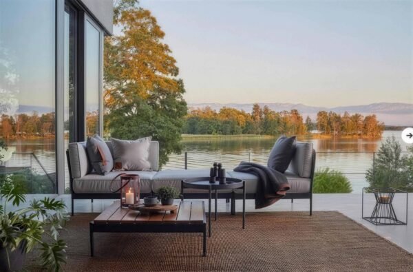 Lishi Anholt sofa