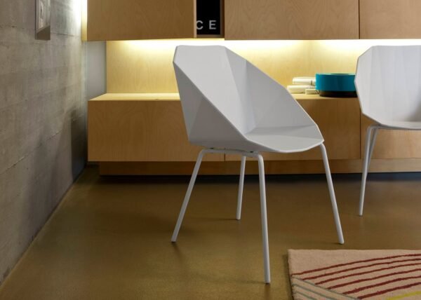 Lishi Rocher Lounge Chair
