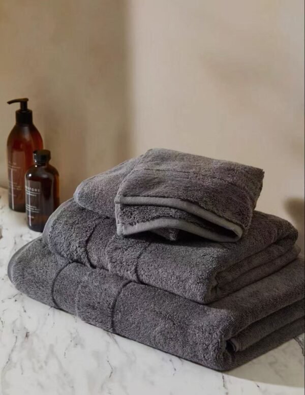 Lishi Egyptian Long-Staple Cotton 700 GSM Towel Collection